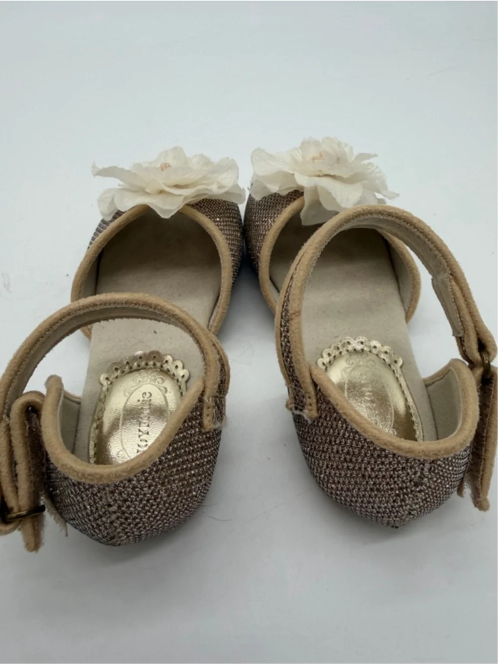 JOYFOLIE Mercedes Peep Toe Flats with Flower Size 9C